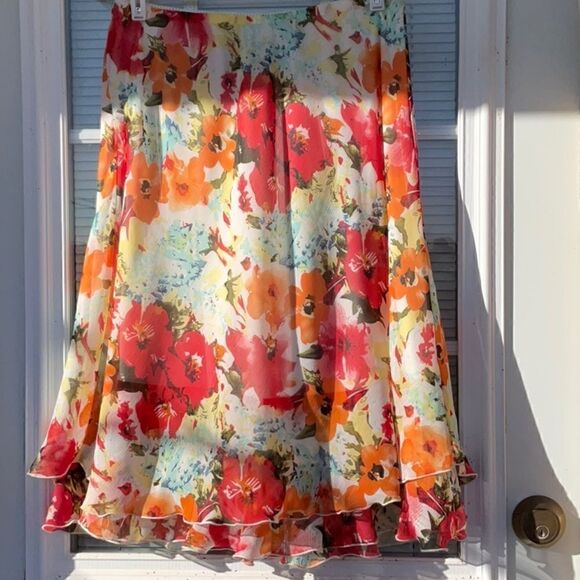Take 50% OFF- Notations Women's Floral Skirt, Size-M - Picture 4 of 5